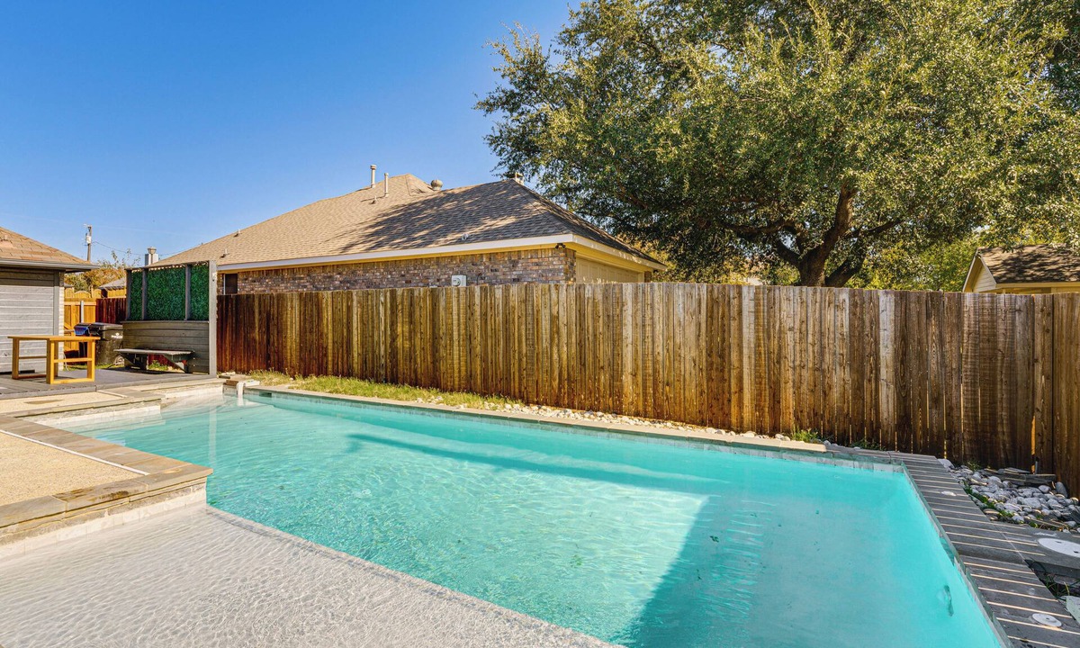 Frisco House | 1/2 Mi to Frisco Commons! Family Getaway w/Patio