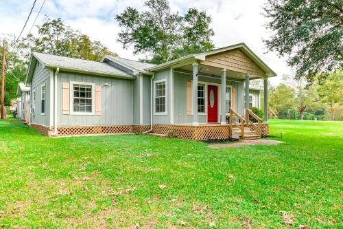 West Livingston House | < 1 Mi to Boat Ramp: Lake Livingston Retreat!