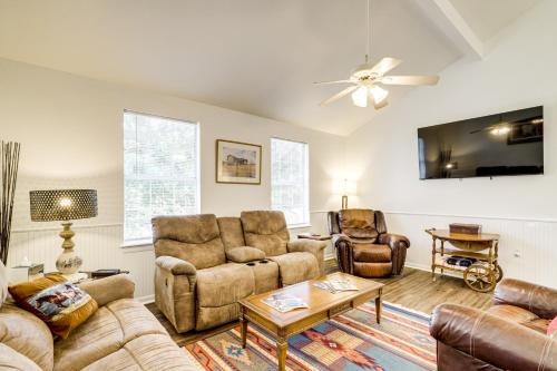 Brenham House | 1 Mi to Downtown & Shopping: Quiet Brenham Home