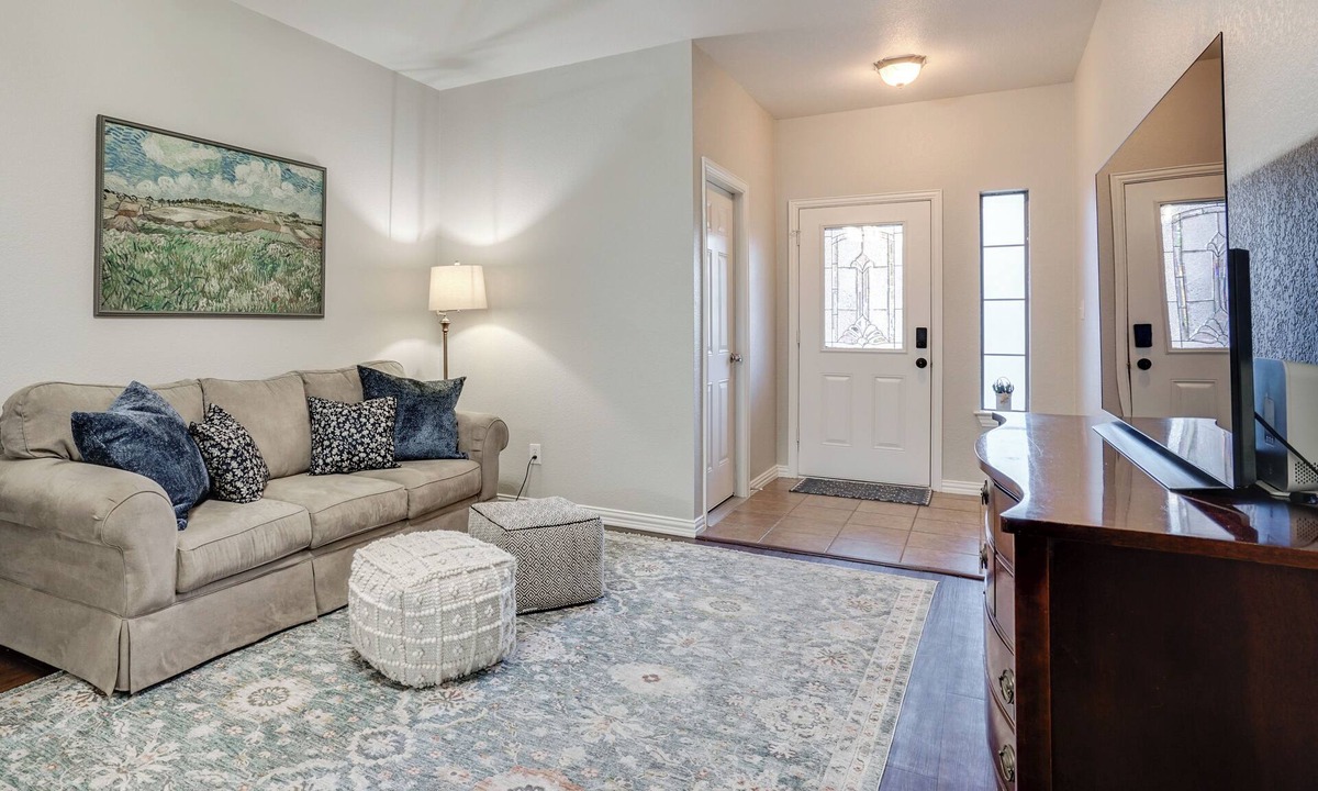 Weatherford House | 1 Mi to Historic Dtwn Weatherford: Home w/Yard