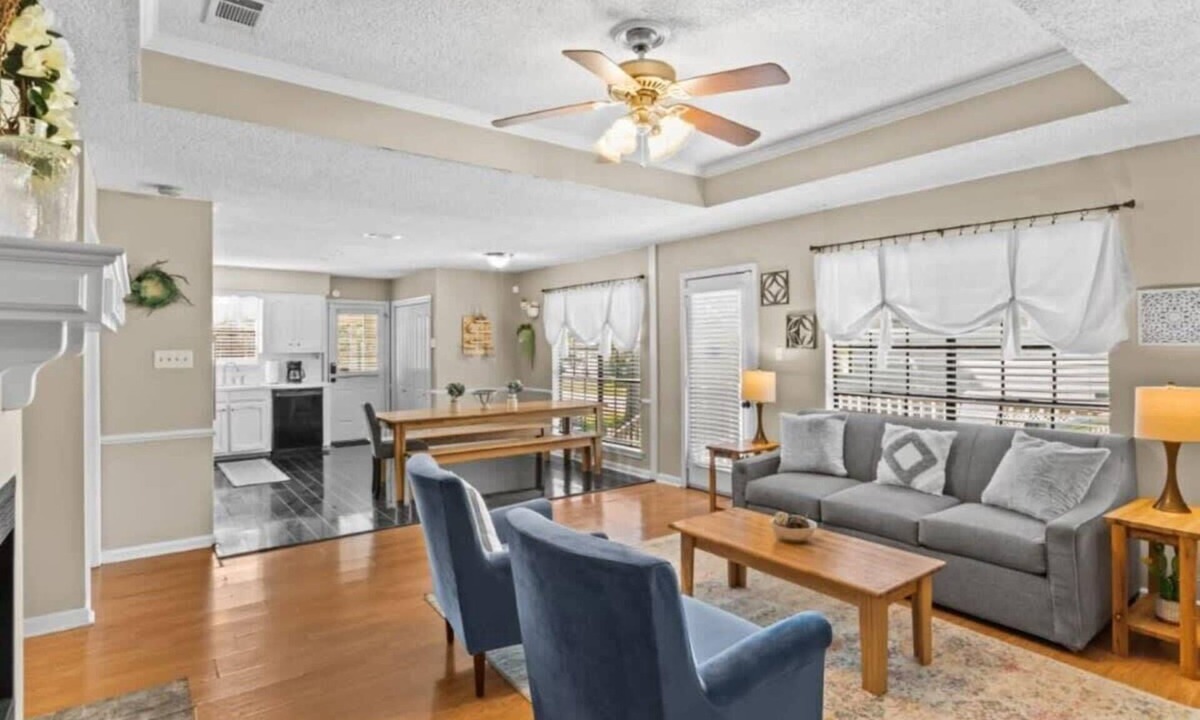 South Baton Rouge House | 10 Mins to Tiger Stadium! South Burbank Bungalow
