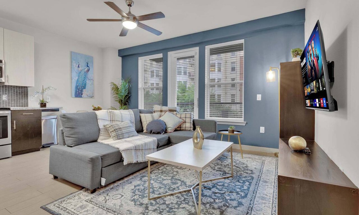 Uptown Apartment | 1BR Uptown Oasis Sleeps 4 | Near Klyde Warren Park