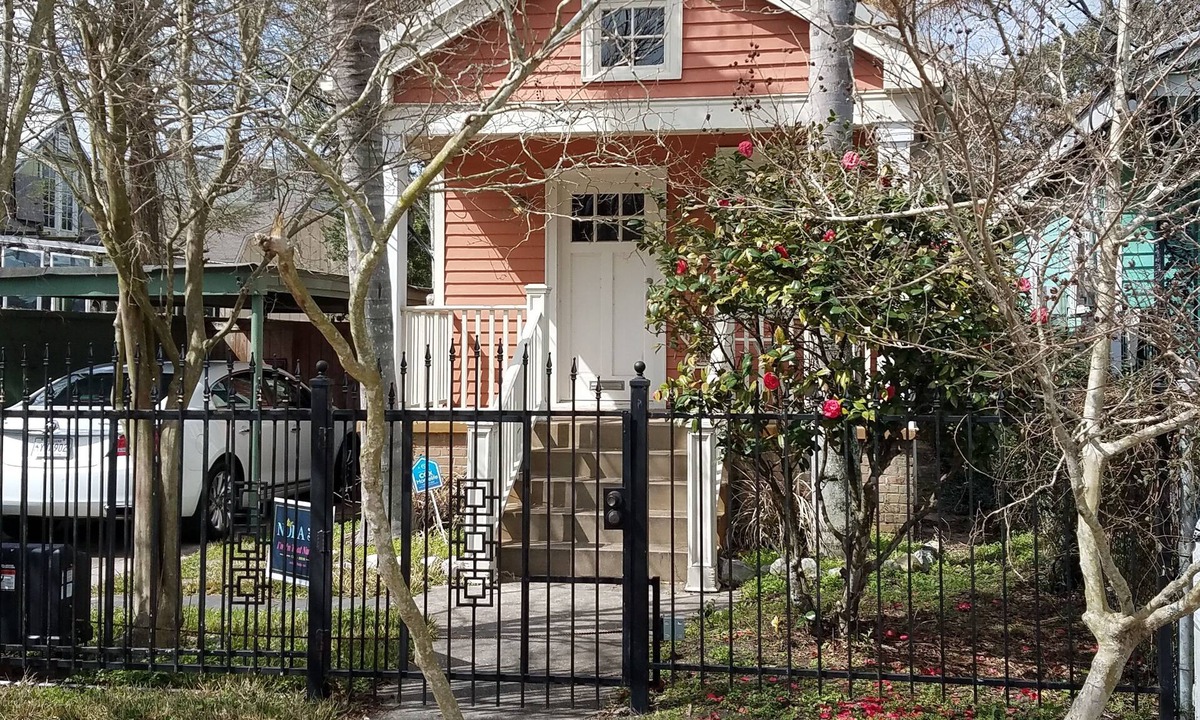 Carrollton House | 2 bedroom house near Tulane