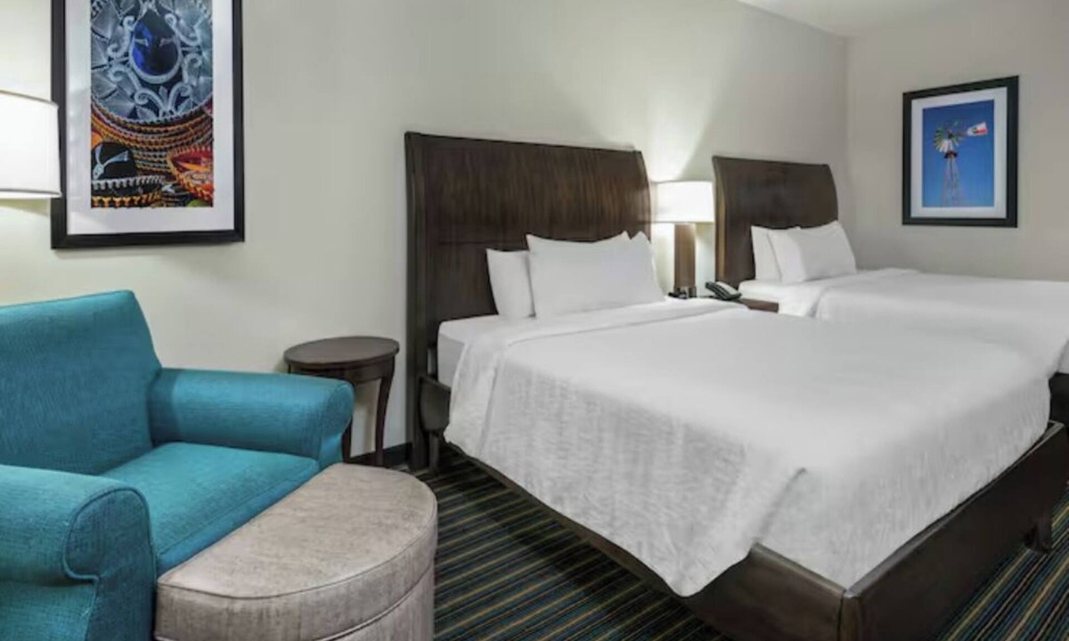 Far North Central Hotel | 2 San Antonio Rooms Ideal for Memorable Family Stays | PopStroke - 2.0 miles