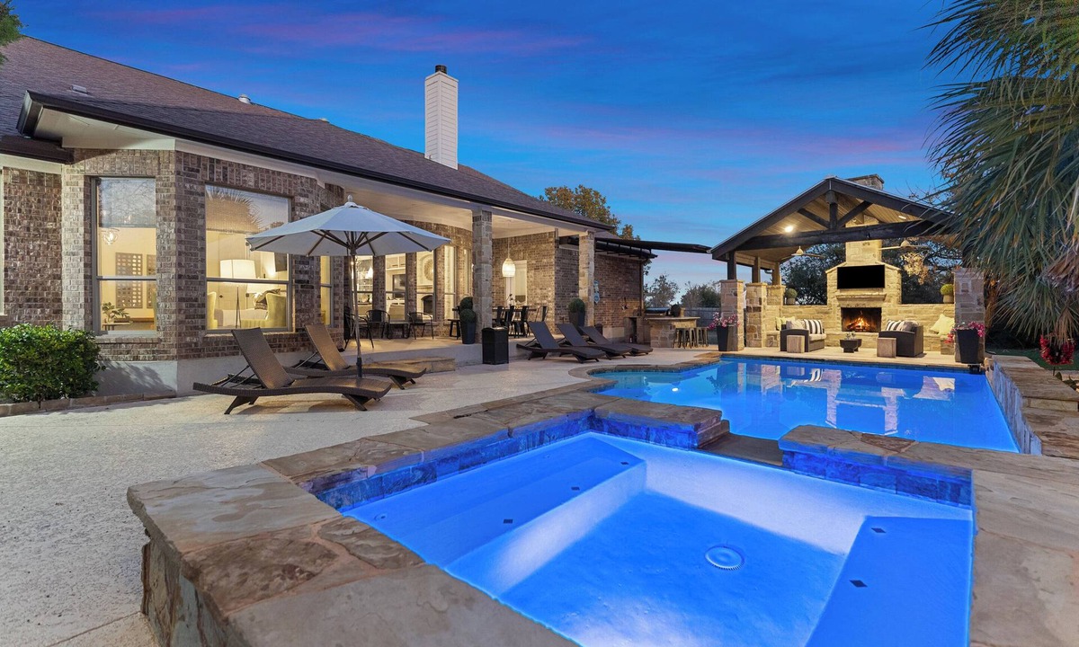 Austin House | 3/4N Specials Pool King Bed Giant games Single level Space Firepit Min DT Austin
