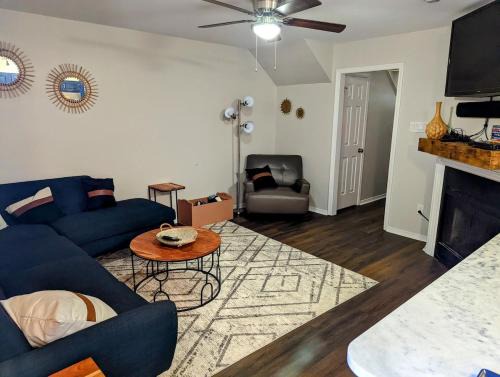 Shreveport House | 3 Bed Townhouse with King Bed Mins from Downtown