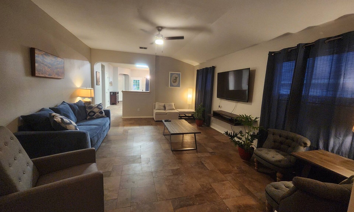 San Antonio House | 3-Bedroom House Near Six Flags and SeaWorld