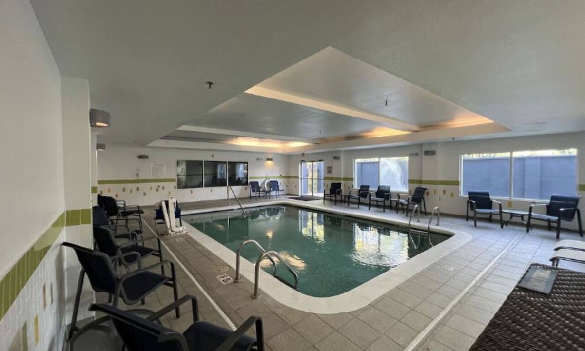 South Baton Rouge Hotel | 3 Business-Friendly Rooms Near Key Baton Rouge Locations For a Hassle-Free Trip