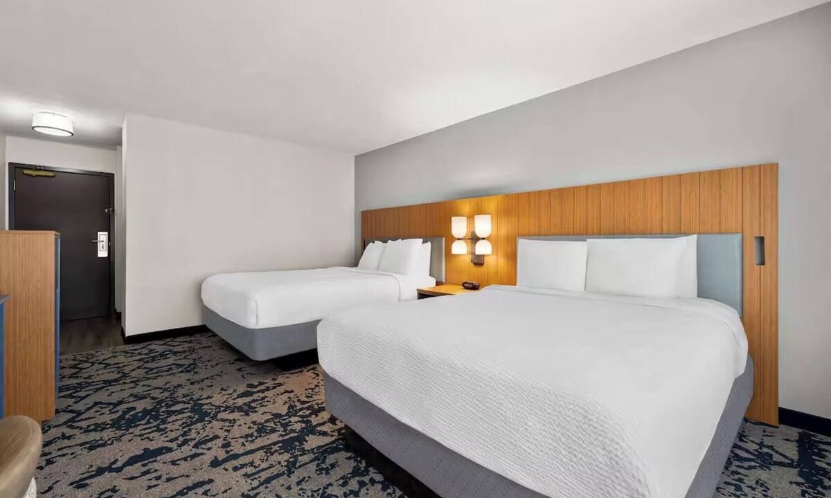 South Baton Rouge Hotel | 3 Peaceful Rooms w/Easy Pool Access + Free Breakfast Near Dining & Attractions