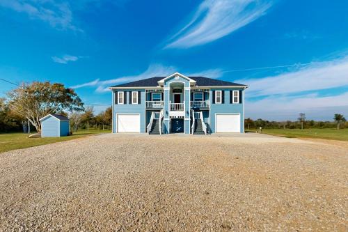 Texas Gulf Coast Region House | 30-Acre Danbury Retreat By the Bayou: BBQ & Views