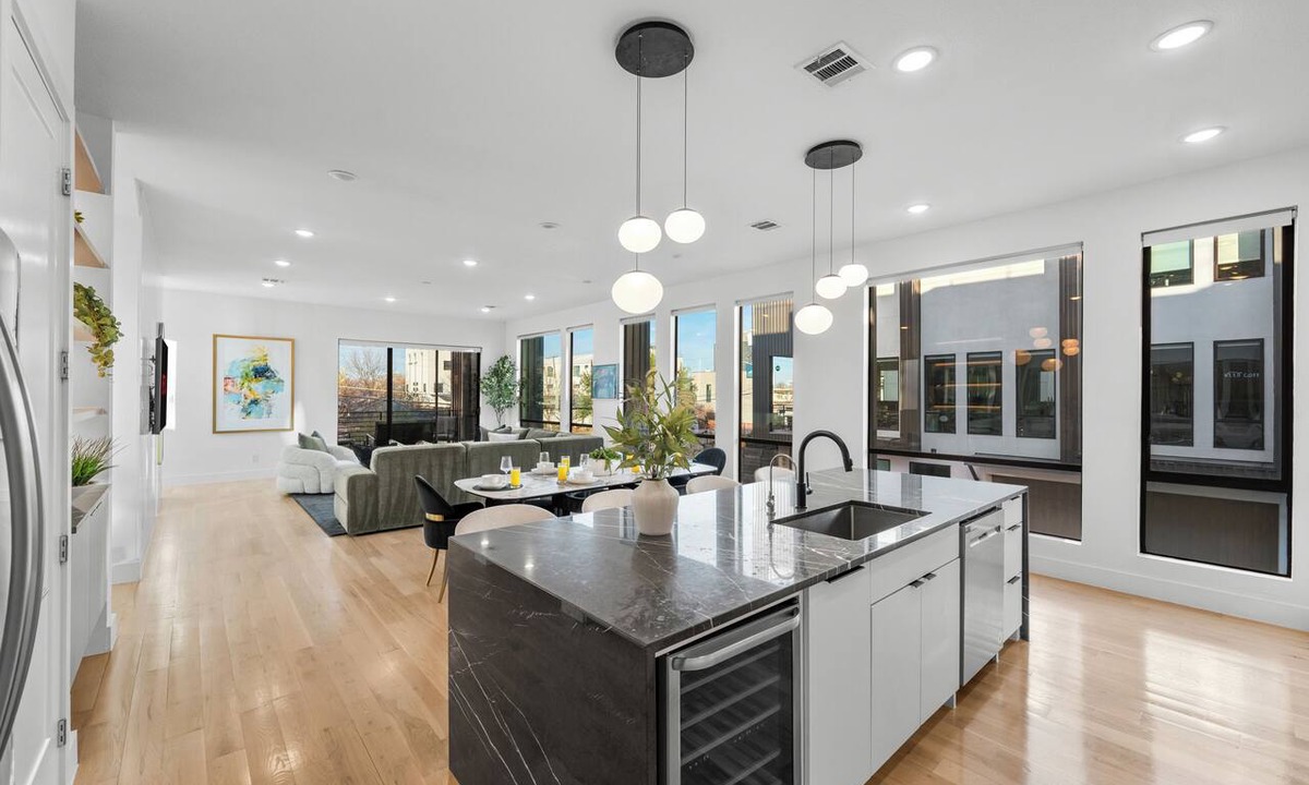West Dallas House | 360 City Views+Pool, Hot tub, Sauna, Rooftop