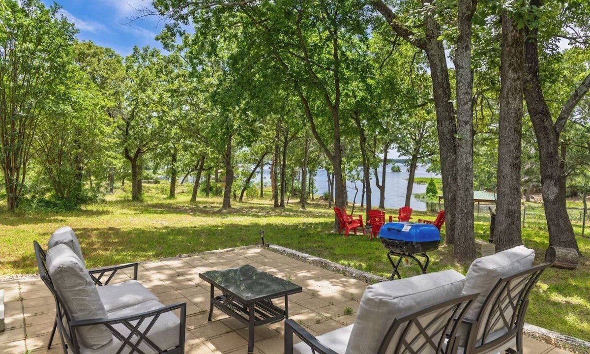 Quitman House | 4 bedroom Lake Fork Water Front boat Dock Near to public Boat ramp