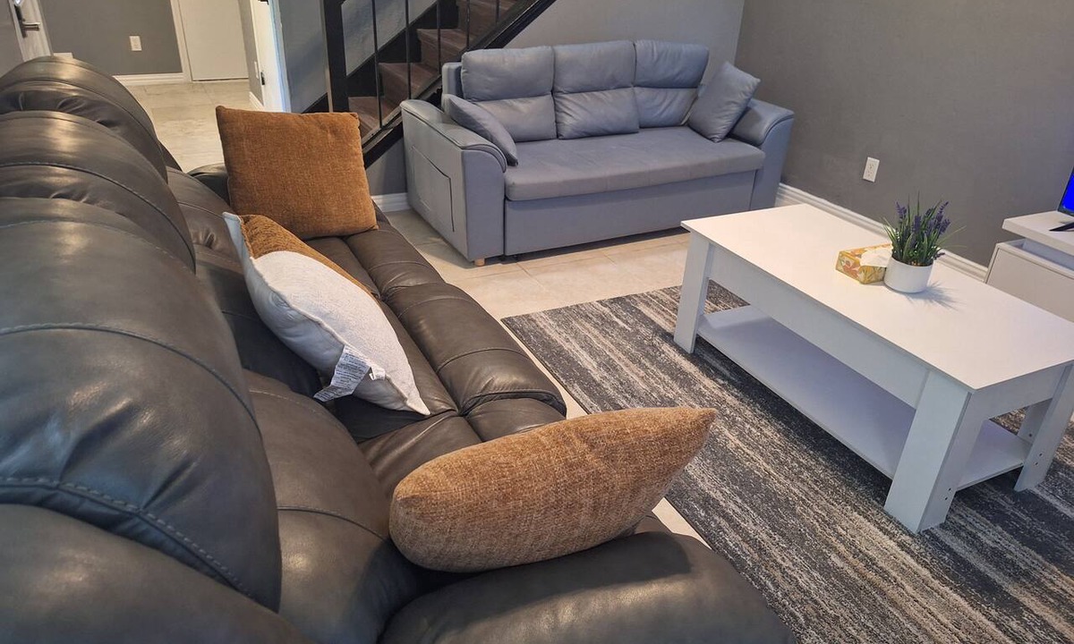 Pleasant Grove House | 4BR/3BT Spacious Family Retreat,Quick Access to Downtown perfect for Group Stays