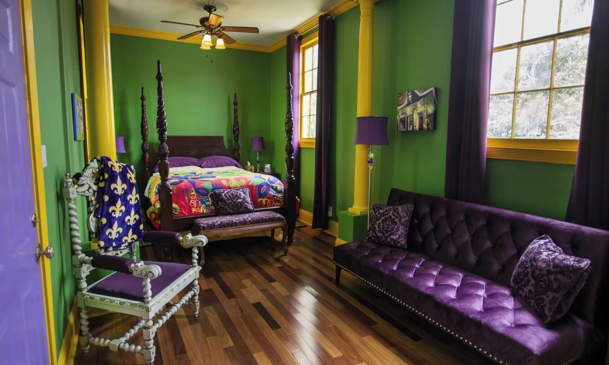 Faubourg Marigny Bed & Breakfast | 5-bedroom historic bed & breakfast in exciting New Orleans with lovely courtyard