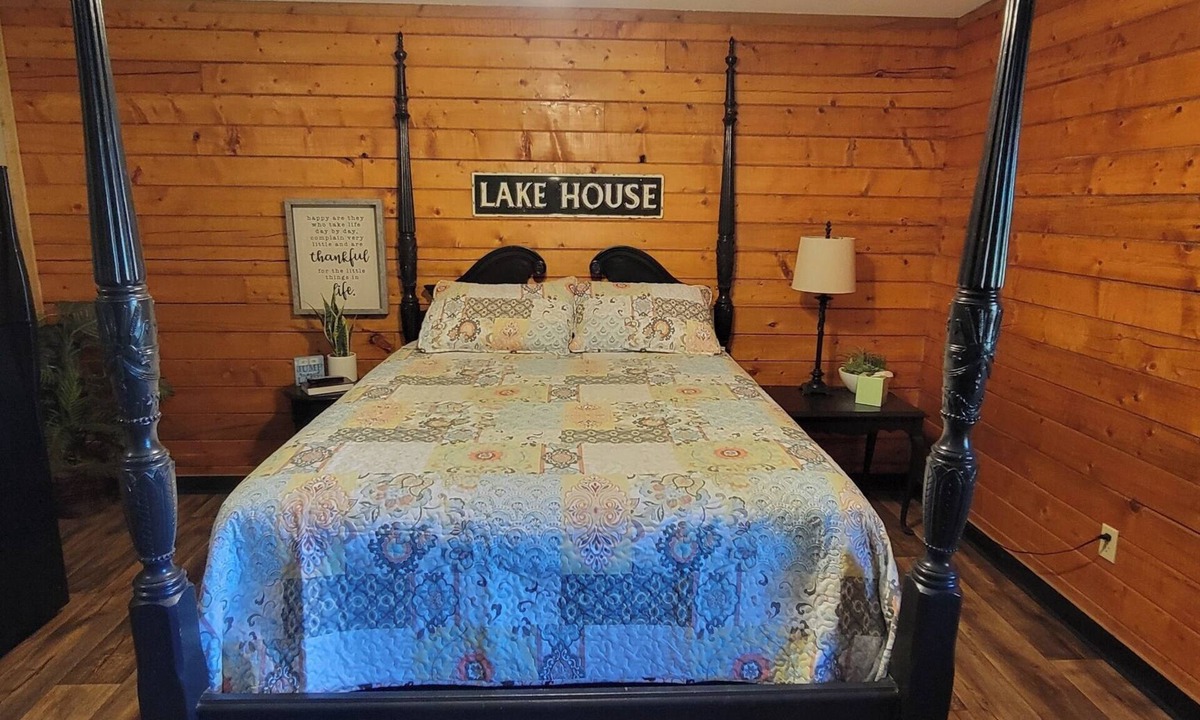 Uncertain Cabin | #5 Lake Time-Uncertain Lodge and Inn