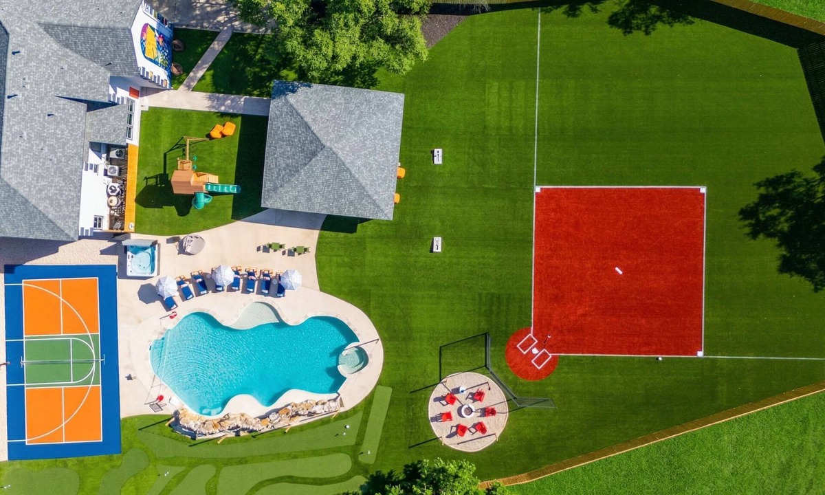 San Antonio House | 6k SqFt Estate - Epic Amenities & Fun - Sleeps 22