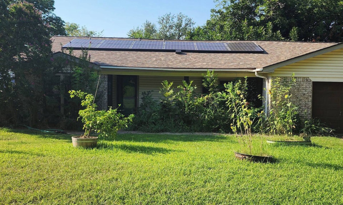 North Richland Hills House | A Place for Peace and HOPE: Tranquil RV in North Richland Hills - Pet Friendly