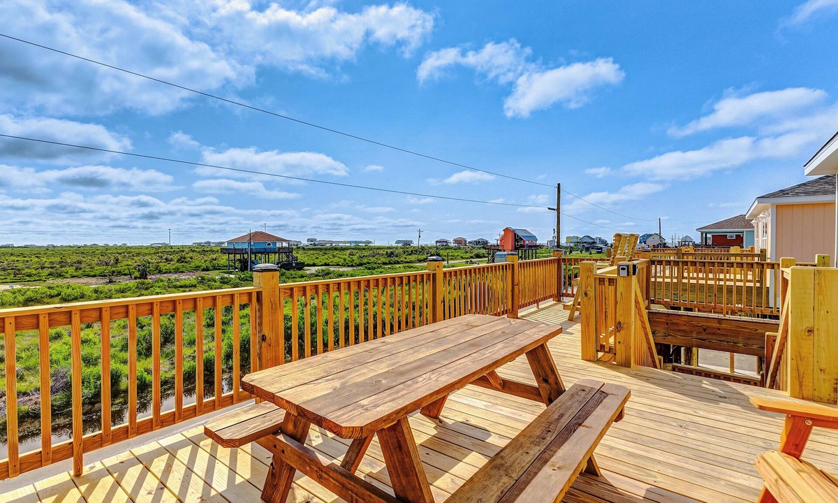 Gilchrist House | A Quietude is a lovely home, 3 bedrooms and 2 full bathrooms that sleeps 7.