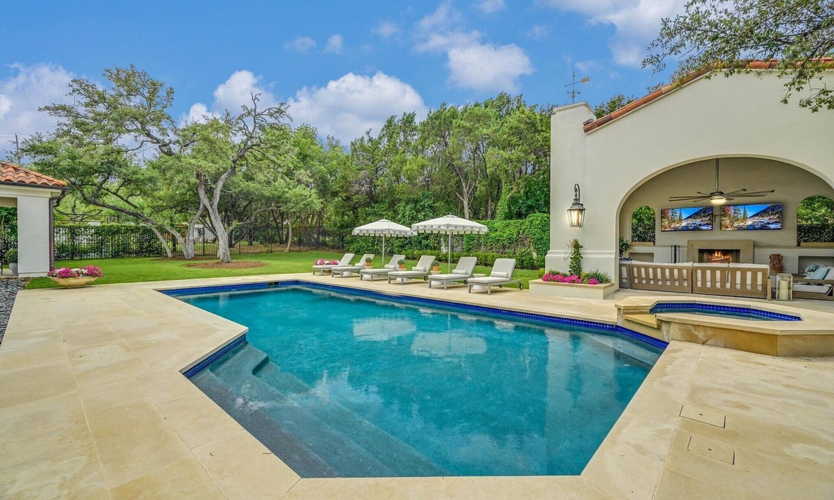 The Ravine House | Above Splendor l 5 Bedrooms l Pool & Spa l Pickleball I Services
