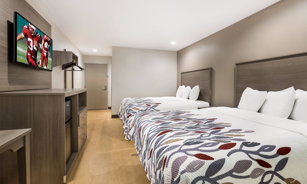 Sulphur Hotel | Affordable Sulphur Retreat: 2 Serene Units! Minutes to Calcasieu Refining!