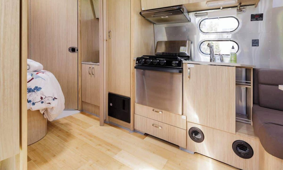 Berkeley House | Airstream Tiny Home close to UC BEST Neighborhood