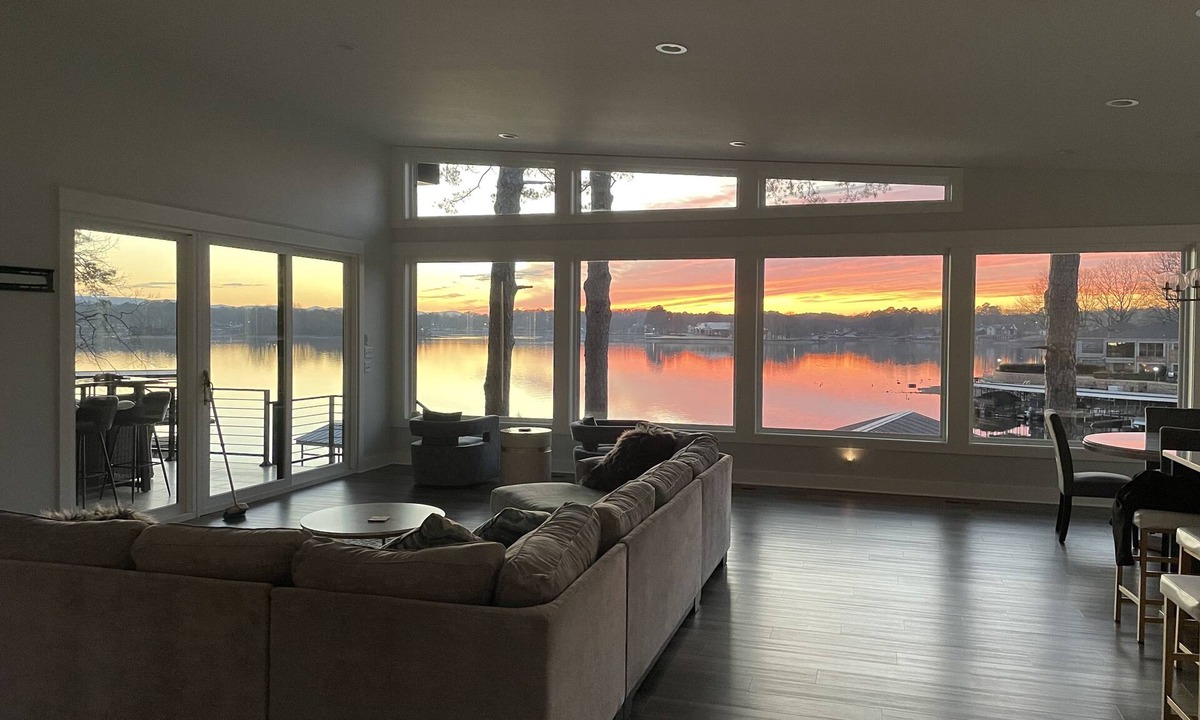 Mid America House | Amazing Lake Home right on the water with breathtaking views!