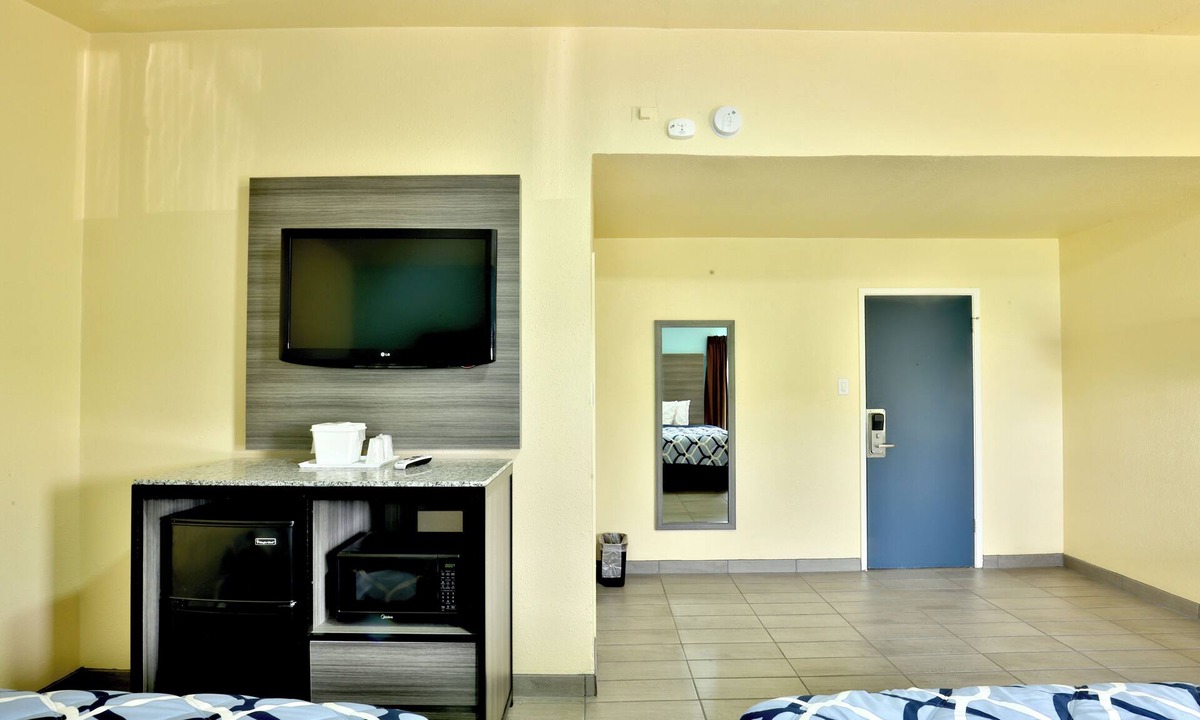 Oak Park - Northwood Hotel | Americas Best Value Inn San Antonio Airport South