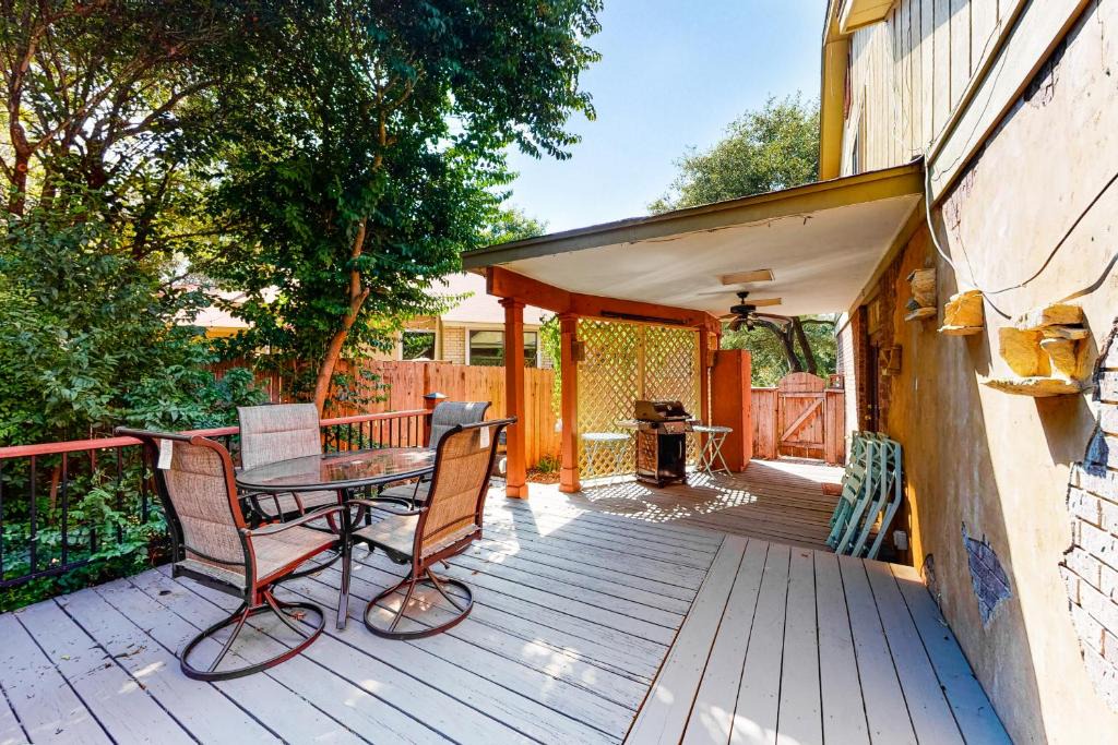 Medical Center District House | Applecreek Retreat