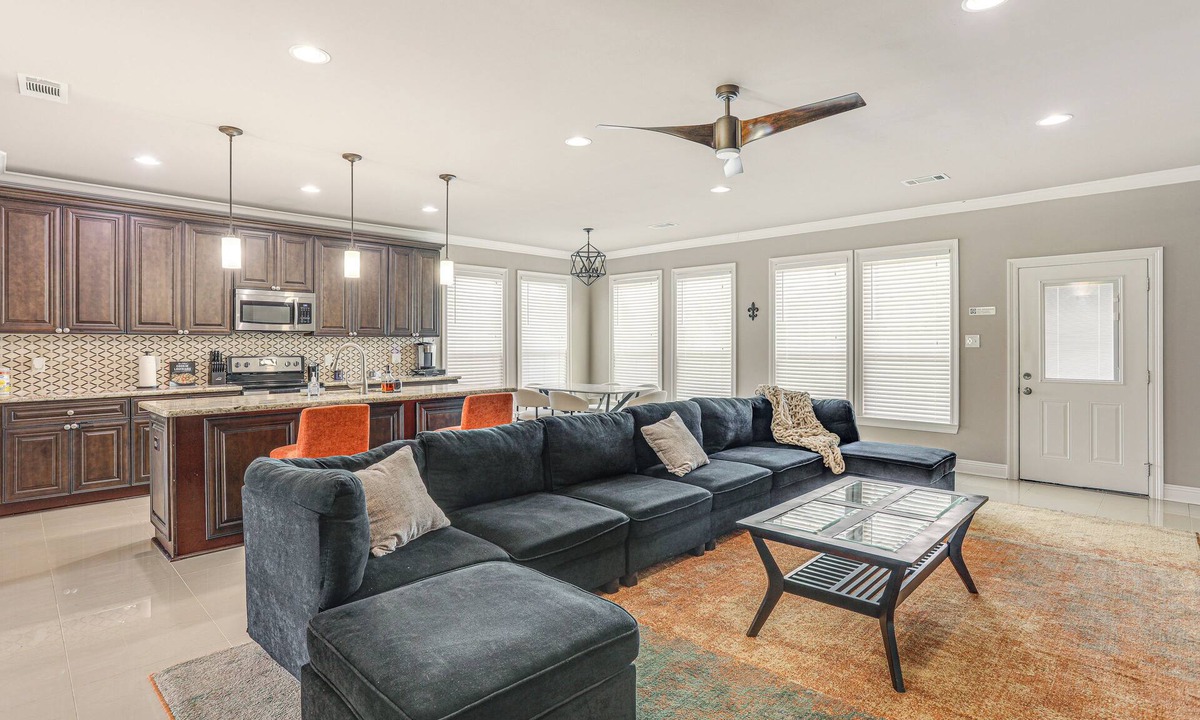 Arabi House | Arabi Home w/Deck: 7 Mi to Downtown New Orleans!