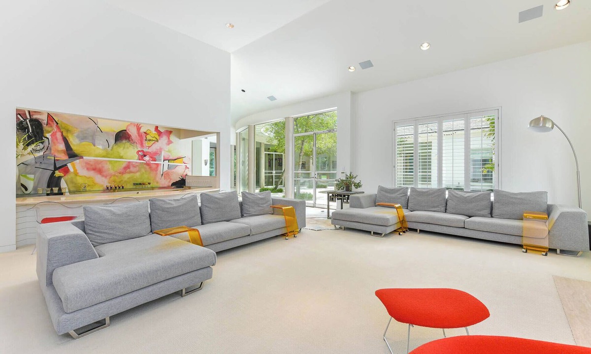 Preston Hollow House | Architectural Oasis Spacious 5-bedroom estate in the center of Dallas