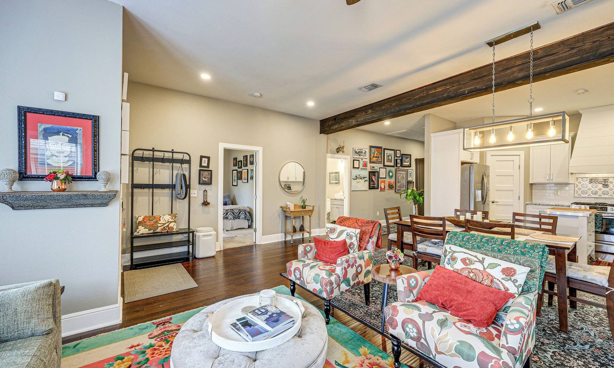 Nevada Street House | Artsy Bungalow w/Yard in Dtwn San Antonio
