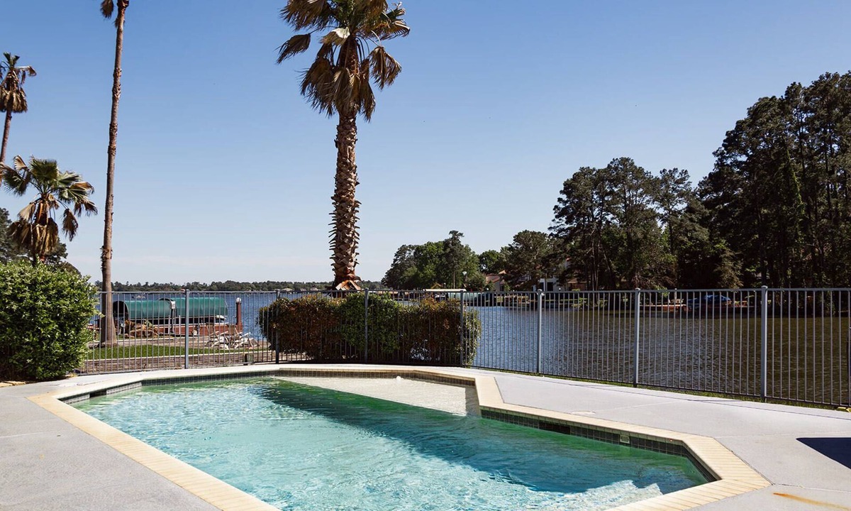 Walden on Lake Conroe House | Aug AVAIL BlueWalden waterfront, 5 ensuite bd-ba, pool-spa, NEW DOCK