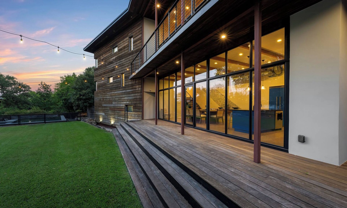 Barton Heights House | Austin Downtown Pool, Hot Tub & Guest House