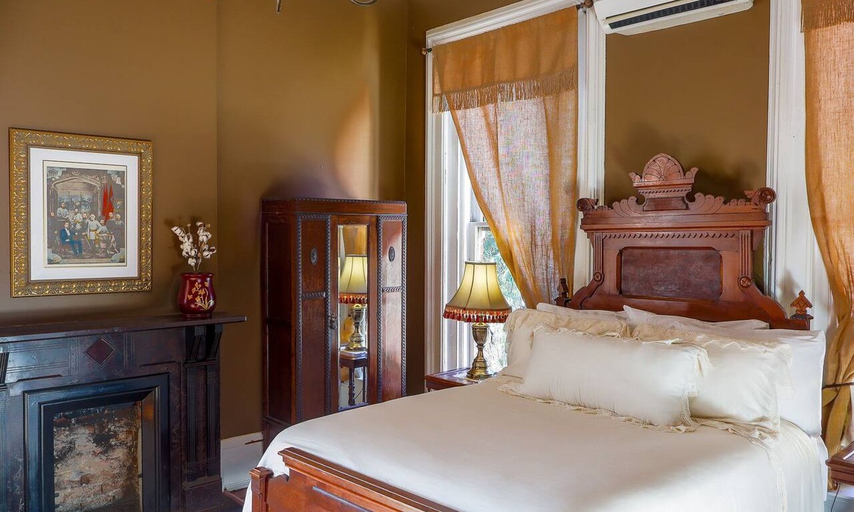 Vicksburg Bed & Breakfast | Baer House Inn