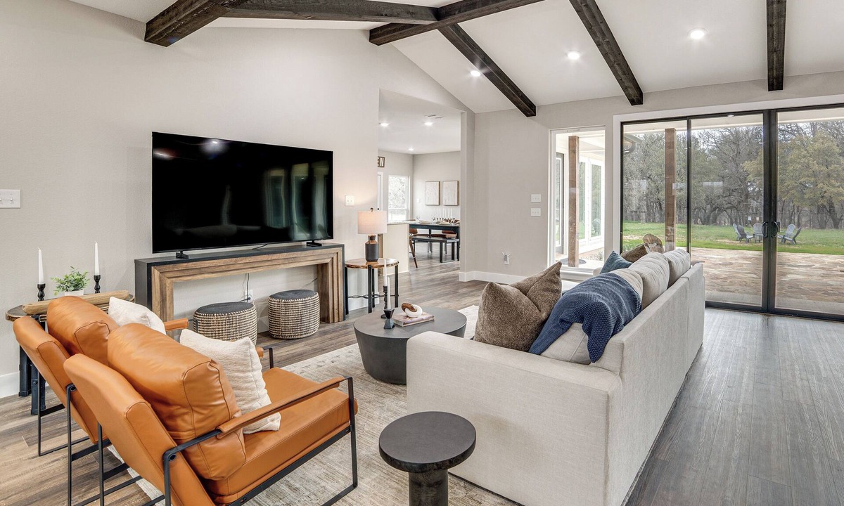 Thurber House | Beach + Brazos River Access! Family-Friendly Haven