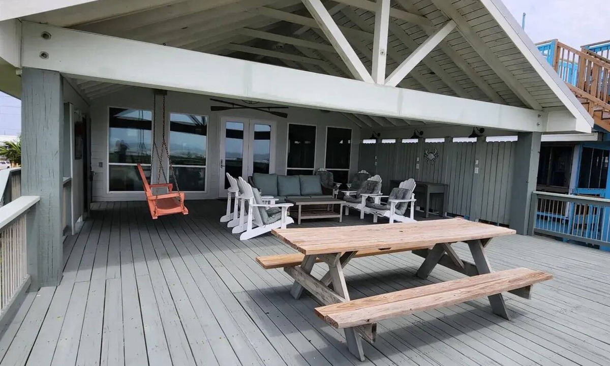 Grand Isle House | Beachfront Grand Isle Where Porch Meets Gulf | Sleeps 8