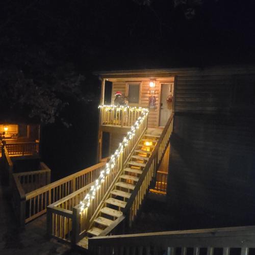 Mount Ida House | Bear Den on Lake Ouachita 2BR Condo at Mountain Harbor Resort