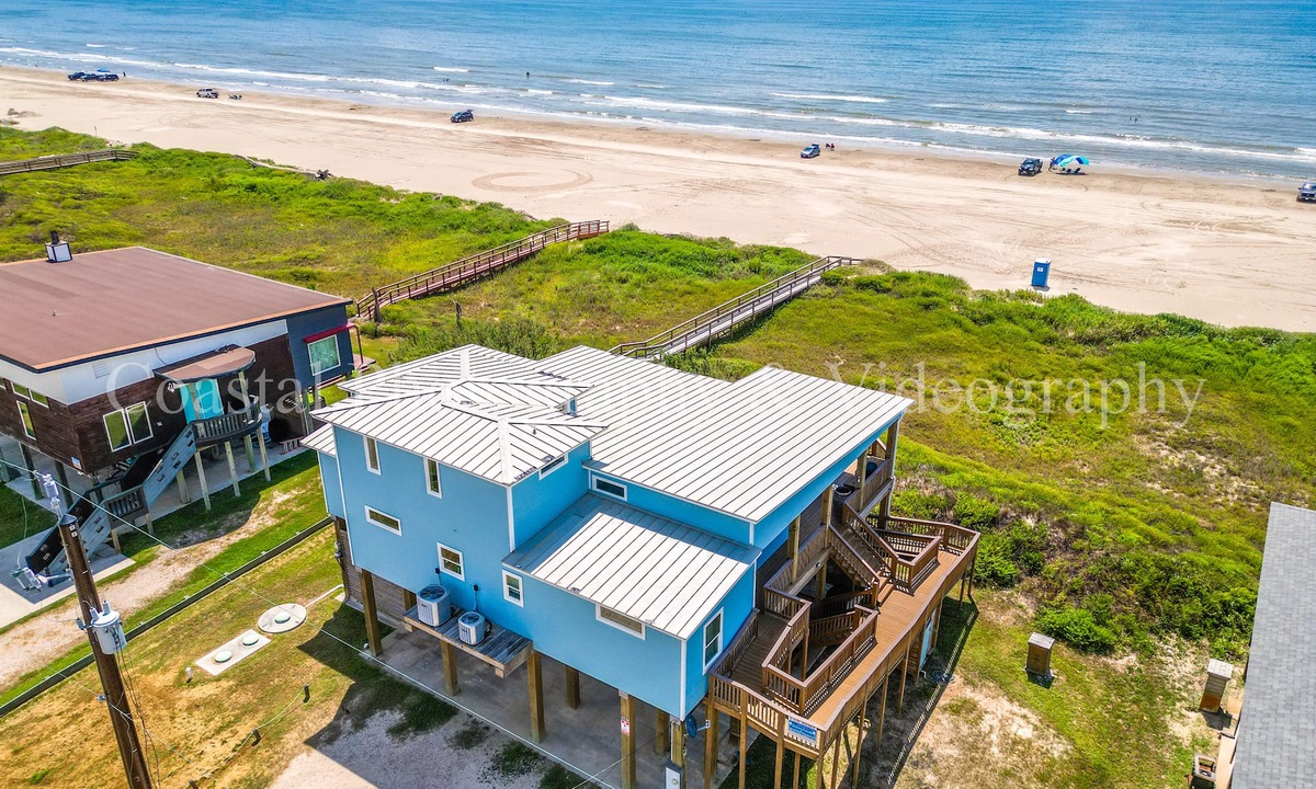 Surfside Beach House | Beautiful inside and out! "Bluewater Bungalow"