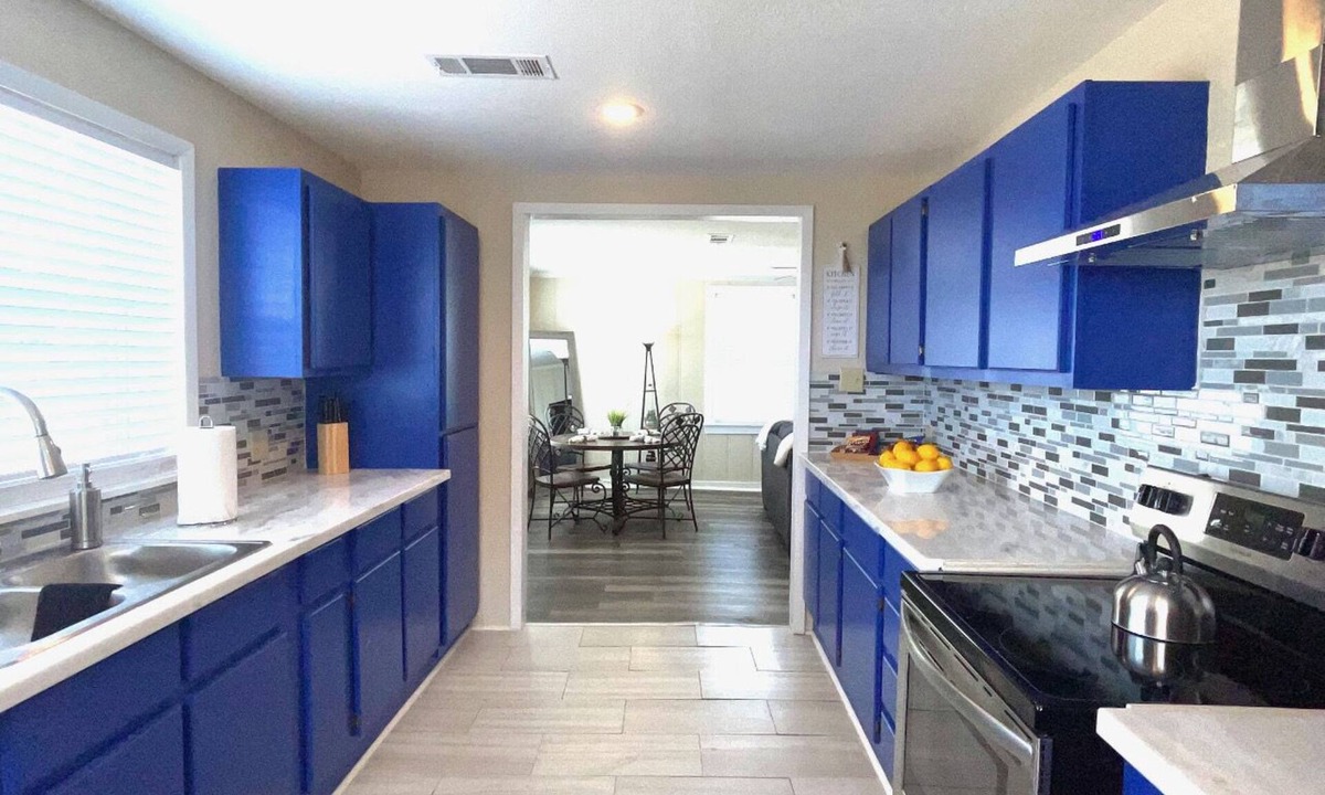 Natchez House | Beautiful renovated home on the hill near the MS River in historical Natchez.