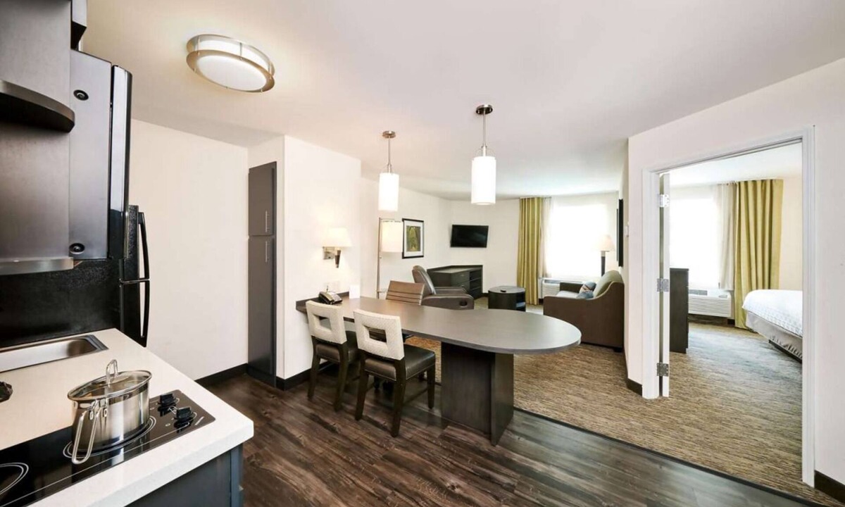 Far North Dallas Apartment | Best Value, Quality Stay! 3 Spacious Units, Near Addison Airport, Pet-Friendly