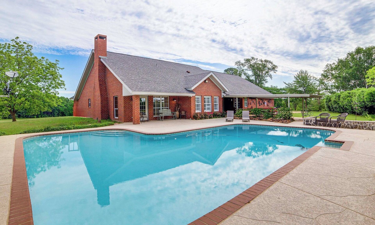 Winnsboro House | Beverly Hill Guest House: Near Winnsboro, Texas