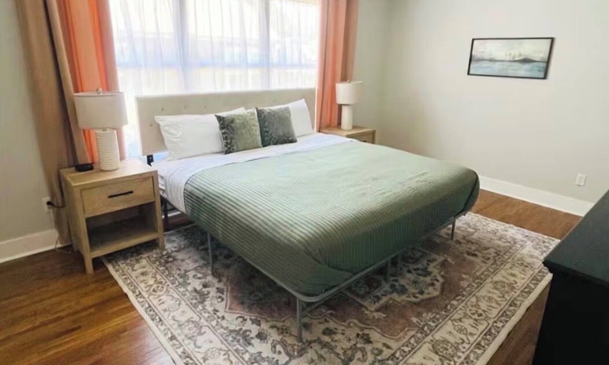 Fort Smith Cottage | Blue Bird Cottage, Cheap & Clean 5 Star Guest Fav, New Hosts! No Cleaning Fee!