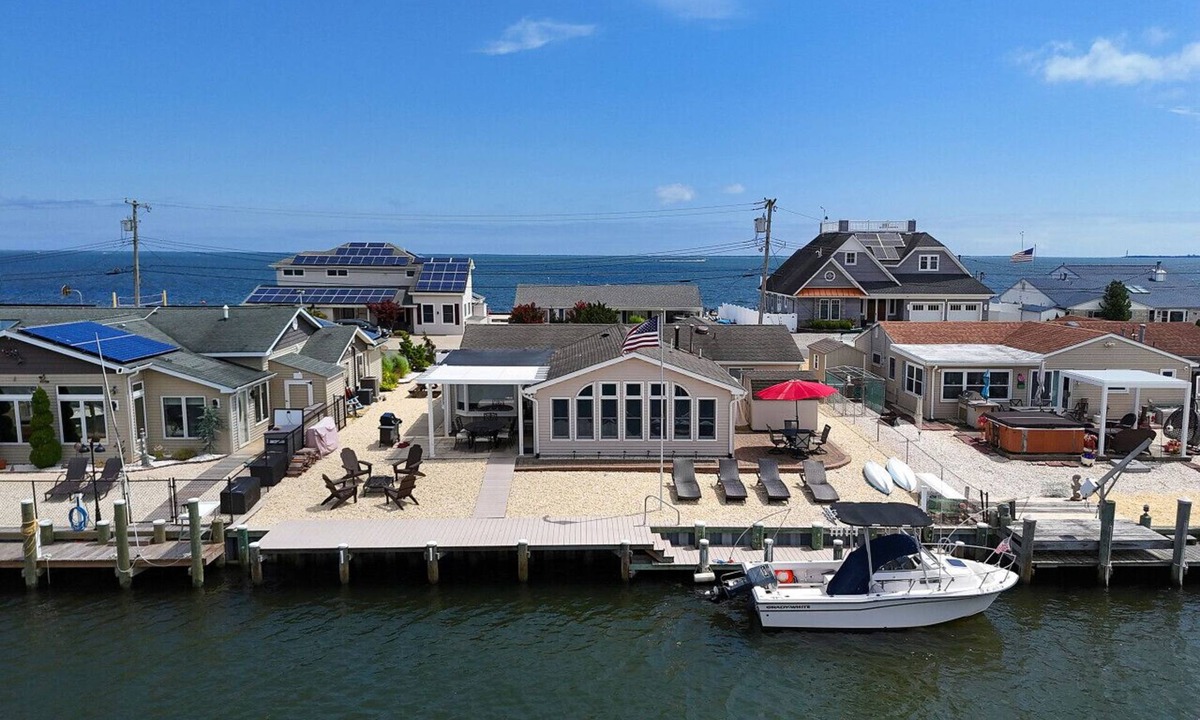 Waretown House | Bluebeard Coastal Escape