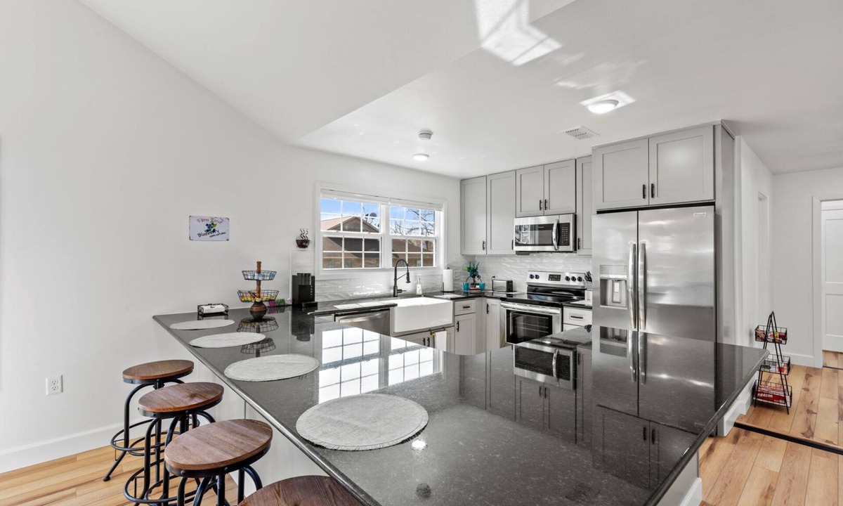 Mena House | BLUEBERRY COTTAGE is located in Mena. WIFI, remodeled , Lockable bike storage !