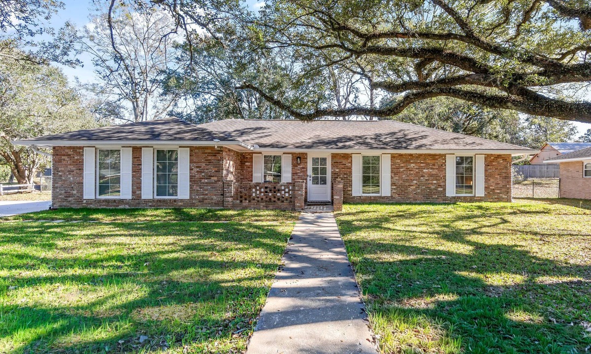 Highlands - Perkins House | Brand New 4 Bedroom Home Near LSU & Hospitals Single Level Living in Baton Rouge