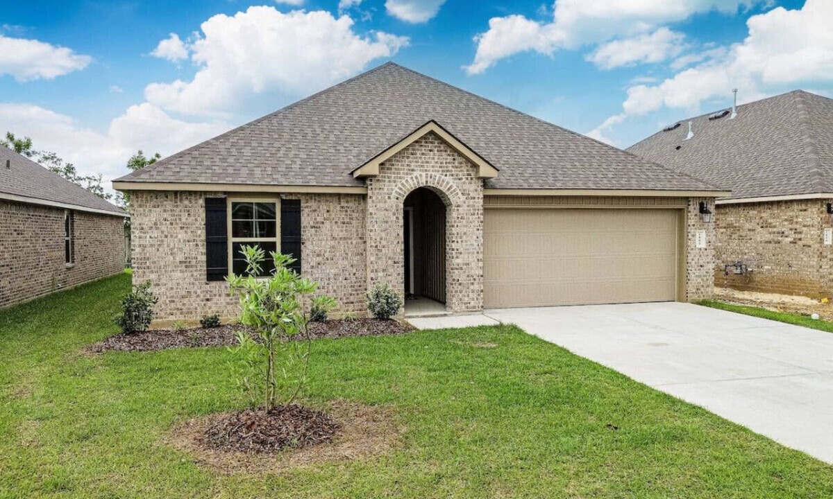 New Iberia House | Brand New, 4 Bedrooms, 2 Bathrooms With 8 Beds