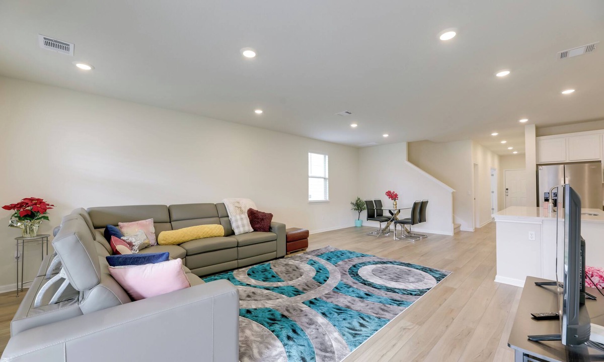 Buda House | Buda Business-Ready House: Office, Home Gym & Yard