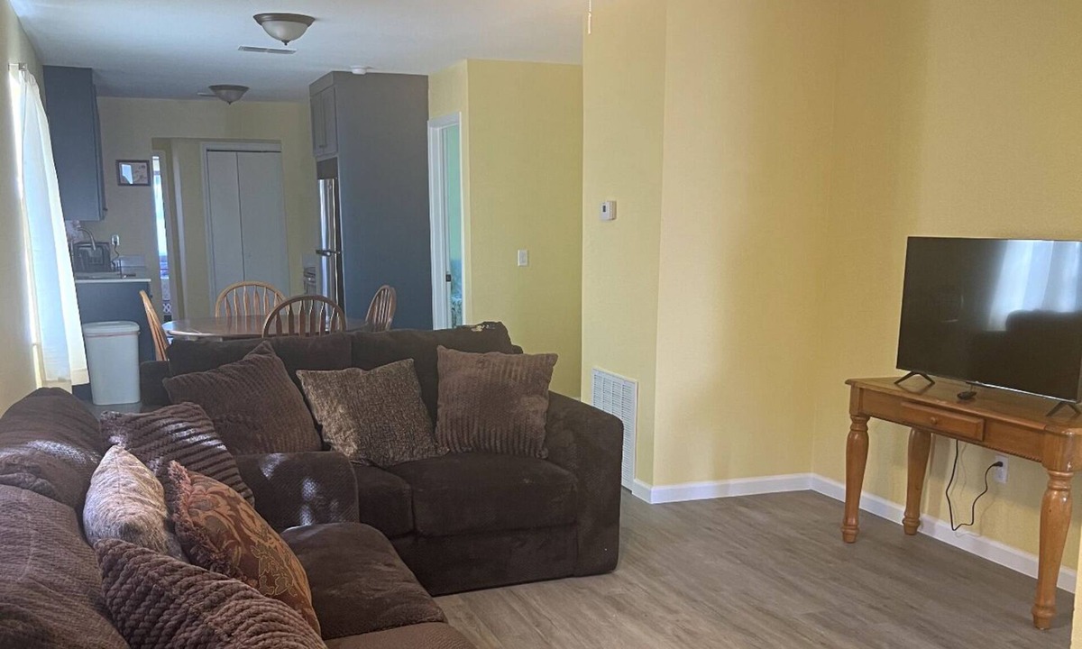Harlingen House | Bunk Bed In Shared Room In Harlingen TX! 2A