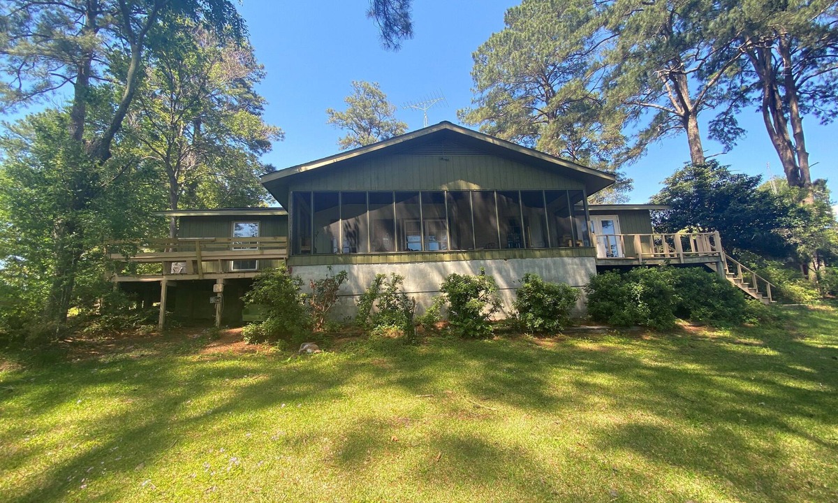 Negreet House | Cactus Cove Retreat on Toledo Bend - Private Beach!