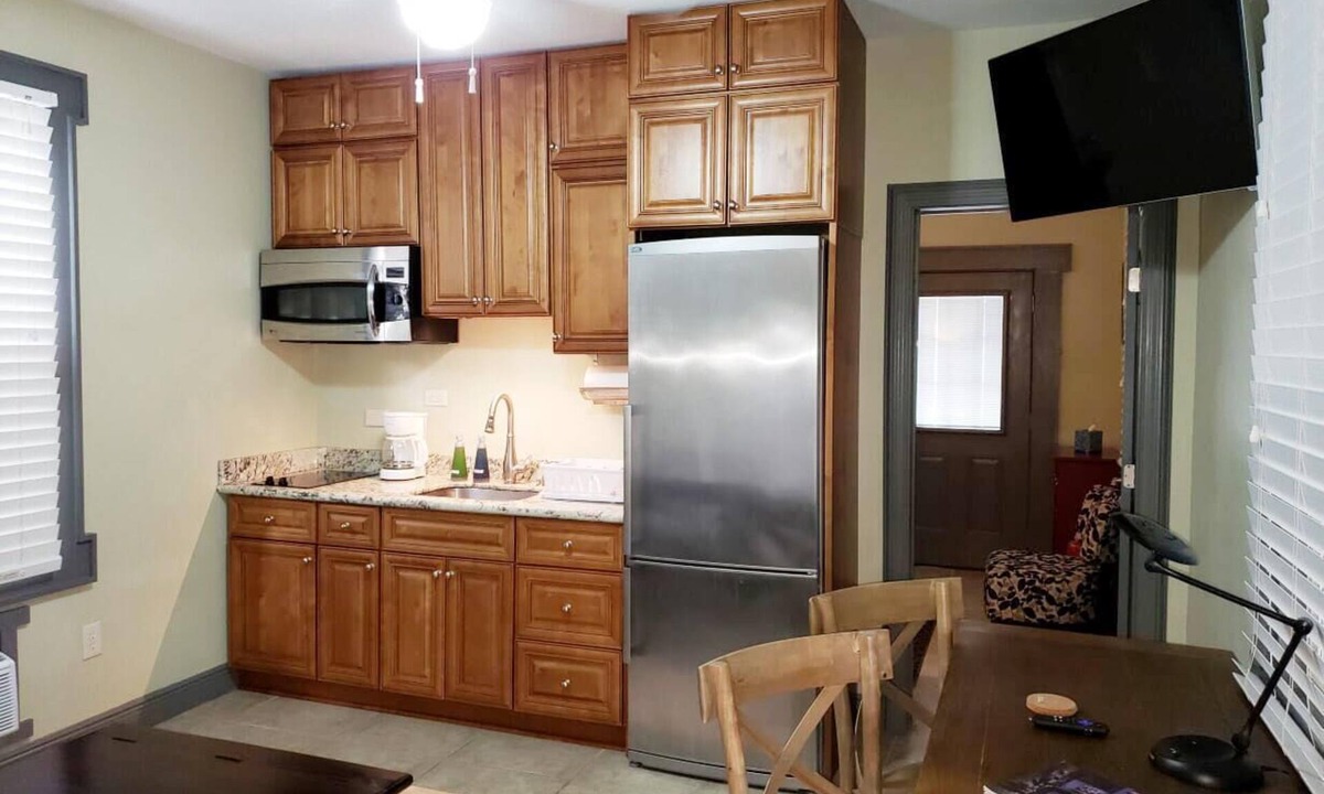 Gretna House | Camellia 1 bdrm Patio apt. at Crescent Moon Villas